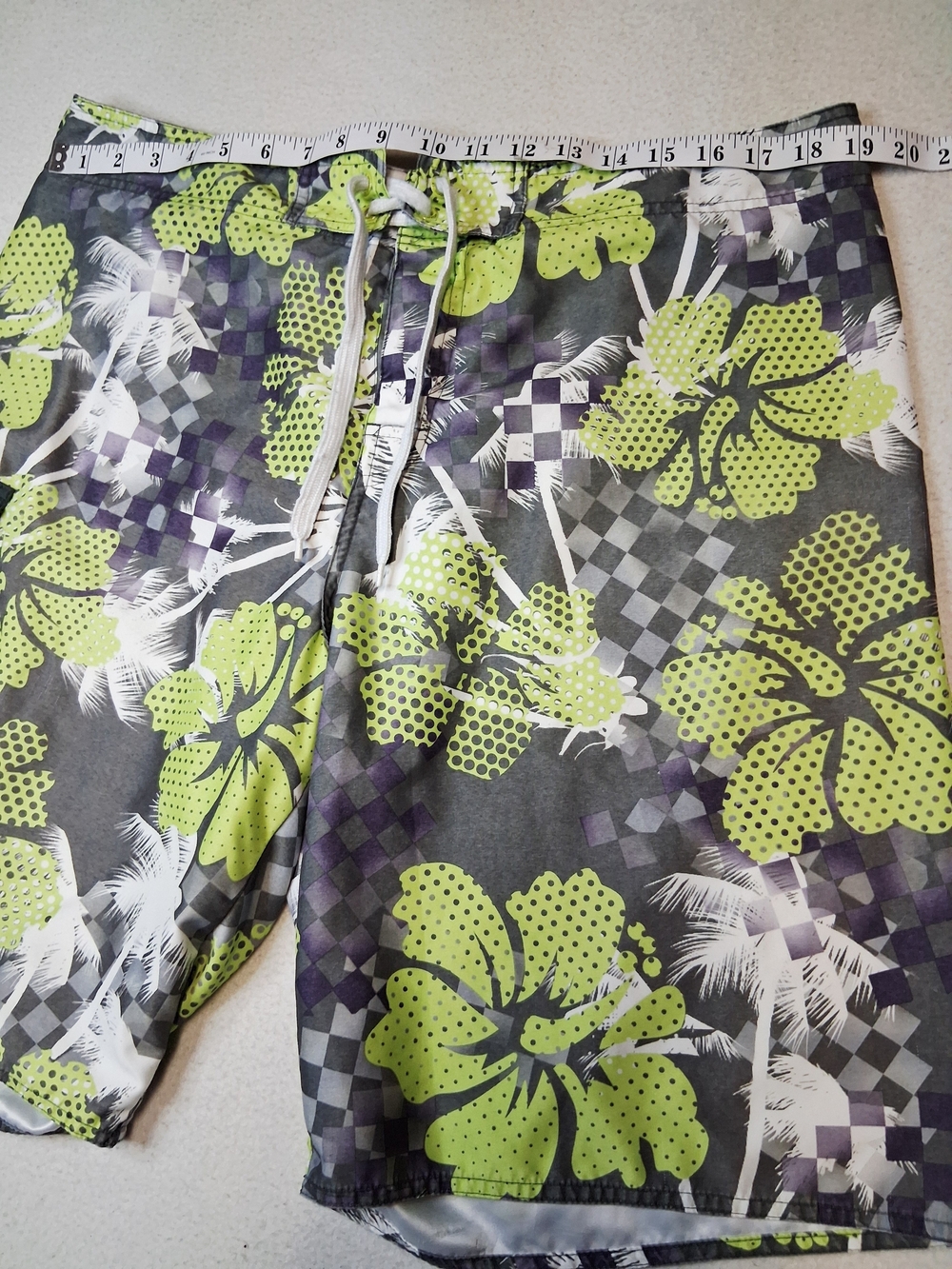 OP Men's Lime Green & Gray Floral Board Shorts - Picture 3 of 7